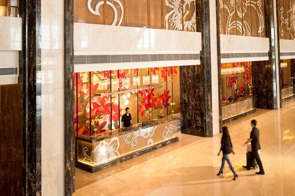 Hilton Guangzhou Baiyun - Free Shuttle For Canton Fair Period, Close To Luhu Golf Club & Leather Market Exteriér fotografie