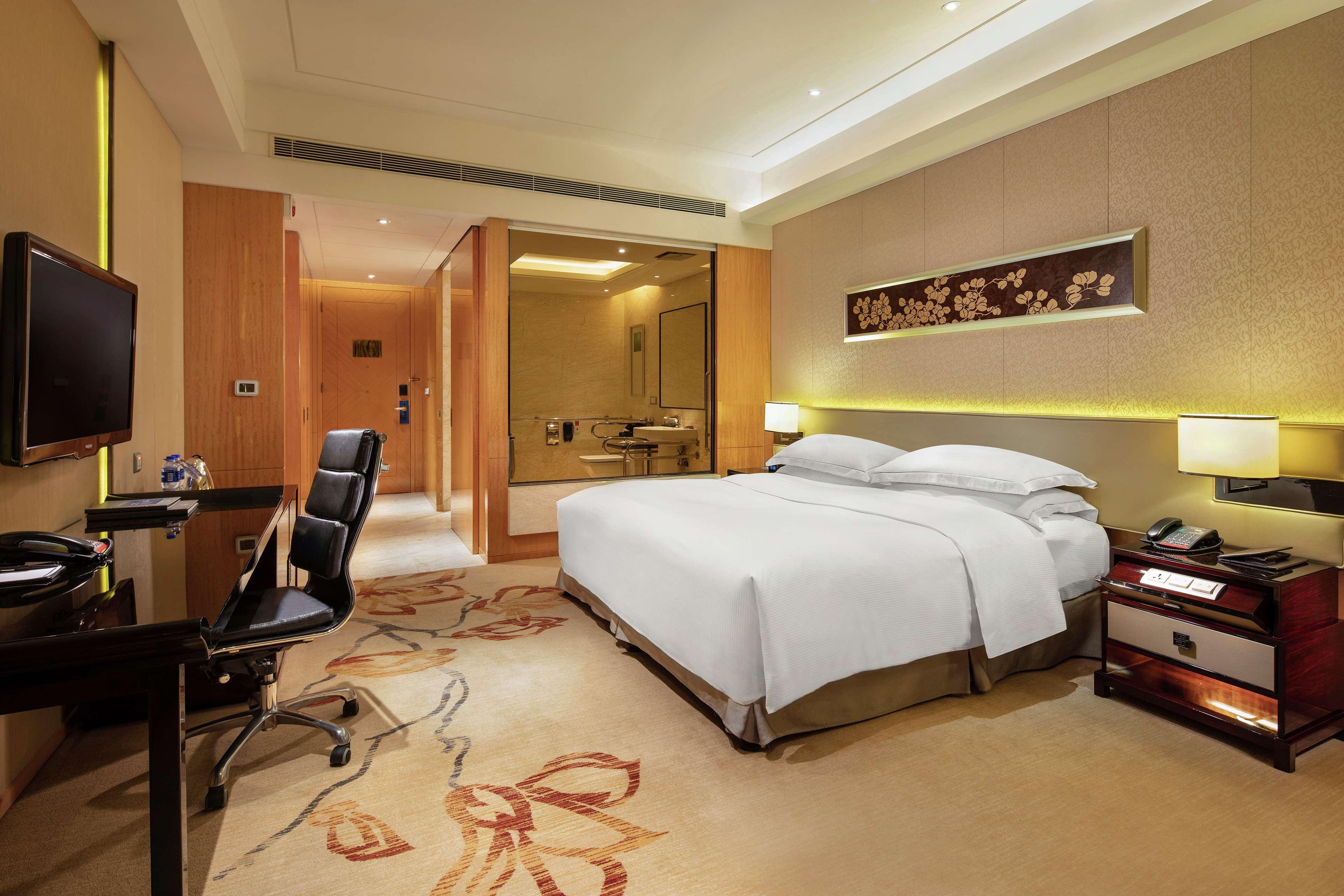 Hilton Guangzhou Baiyun - Free Shuttle For Canton Fair Period, Close To Luhu Golf Club & Leather Market Exteriér fotografie