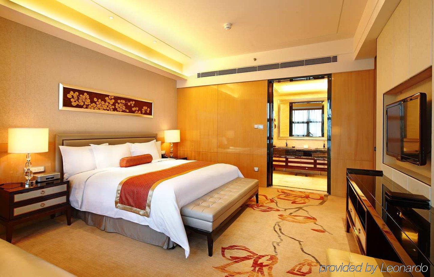 Hilton Guangzhou Baiyun - Free Shuttle For Canton Fair Period, Close To Luhu Golf Club & Leather Market Exteriér fotografie